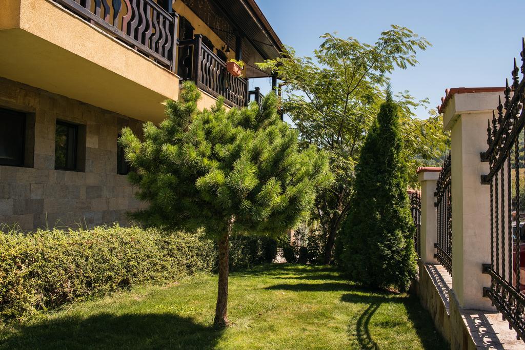 Chiflika Family Hotel Асеновград Екстер'єр фото